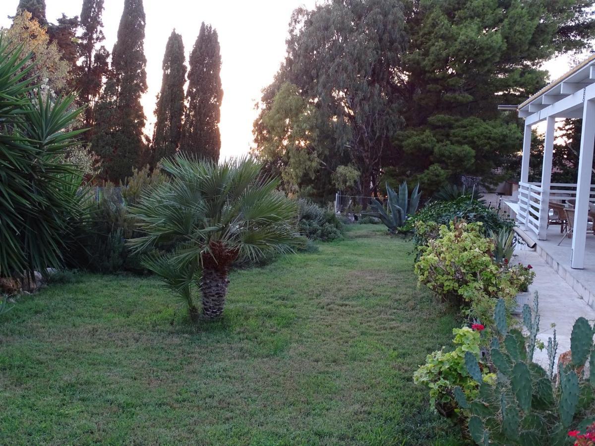 פיצולונגו Guesthouse Anchise 38 מראה חיצוני תמונה