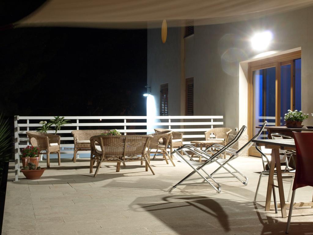 פיצולונגו Guesthouse Anchise 38 מראה חיצוני תמונה
