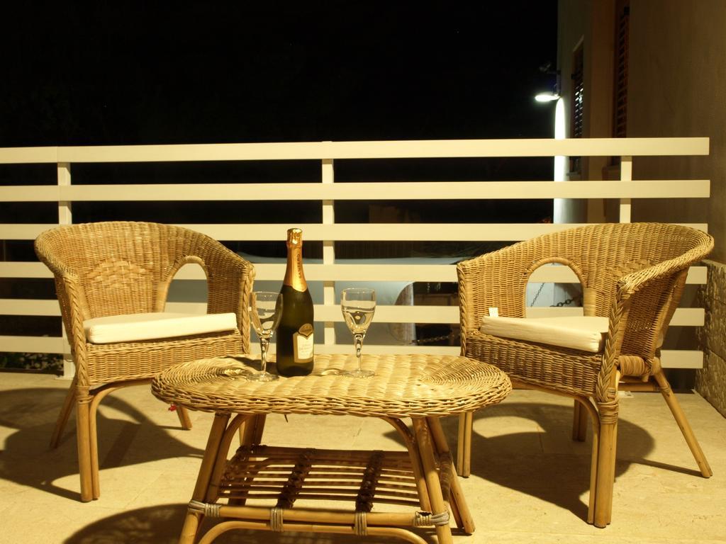 פיצולונגו Guesthouse Anchise 38 מראה חיצוני תמונה
